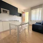 Daire Great Flat In A With Garden Bibione