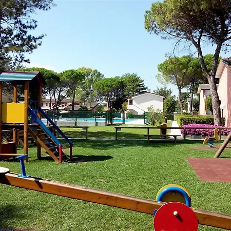 Great Flat In A With Garden Apartamento Bibione